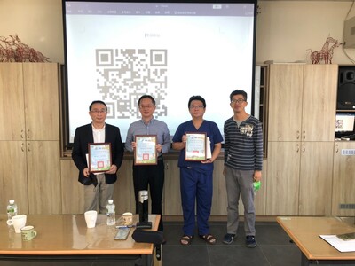 張通銘醫師及鄭志強心理師蒞校演說